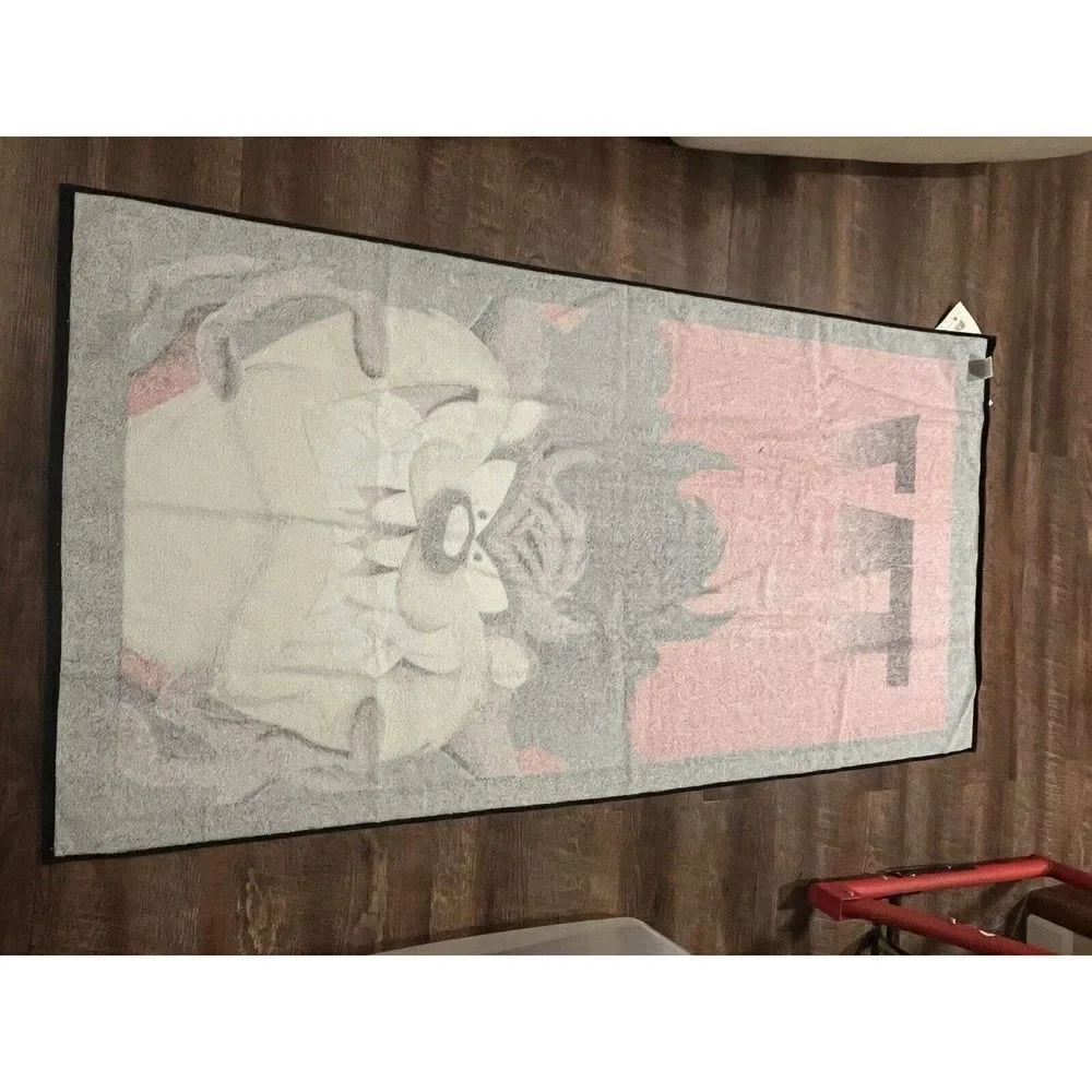 NWT Vintage 1999 Looney Tunes Beach Bath Towel Taz Tasmanian Devil Red Black